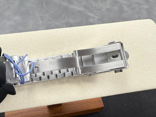 N1 Factory，"阿波罗11号"50周年限量版➕限量推荐：欧米茄超霸系列310.20.42.50.01.001腕表。精钢表壳表链，抛光黑色氧化锆陶瓷表圈饰有OMEGA Ceragold测速刻度❕ 商品图11