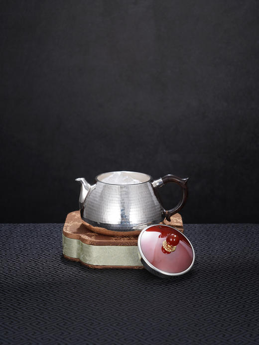 子佩集【弘福胤禧】银S999摆件【COOXHCFO001】茶具红盖锤纹小茶壶2602 商品图5