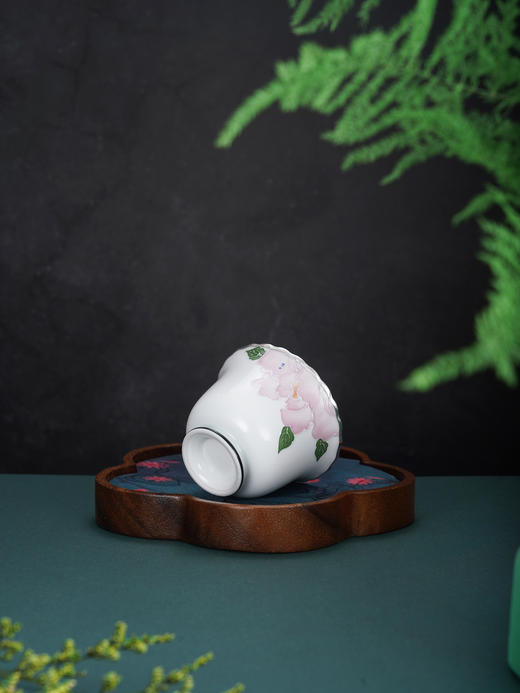 子佩集【国色欢瑞】银S990摆件【TZYF051】茶具牡丹浮雕葵口茶杯2602 商品图4