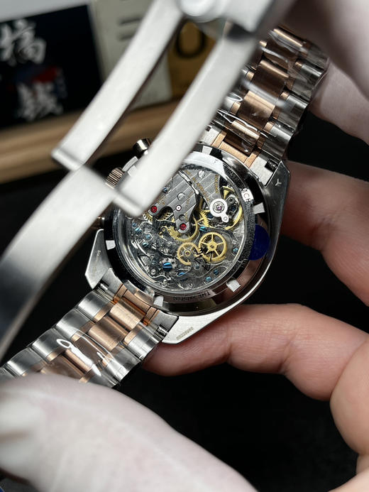 N1 Factory 欧米茄 透底 超霸系列月球表3861机芯
搭配新款5珠表带，每排五片拱形表节的表链带，佩戴舒适度和质感有更好体验。整个手表基于正品original 原版开模的精品 无可挑剔❕❕❕ 商品图3