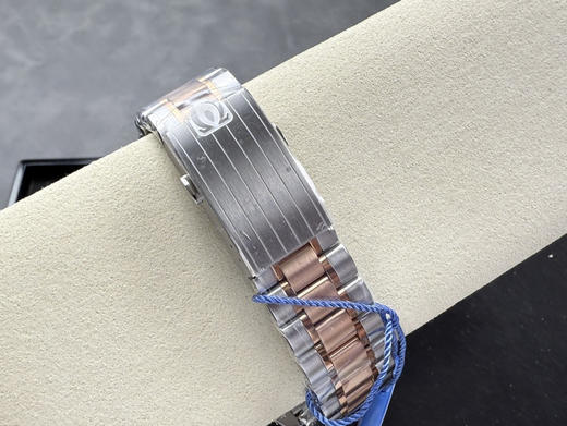 N1 Factory 欧米茄 透底 超霸系列月球表3861机芯
搭配新款5珠表带，每排五片拱形表节的表链带，佩戴舒适度和质感有更好体验。整个手表基于正品original 原版开模的精品 无可挑剔❕❕❕ 商品图14