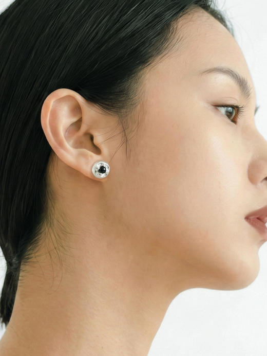 含晖·玲珑系列-镂空宝石耳钉 商品图13