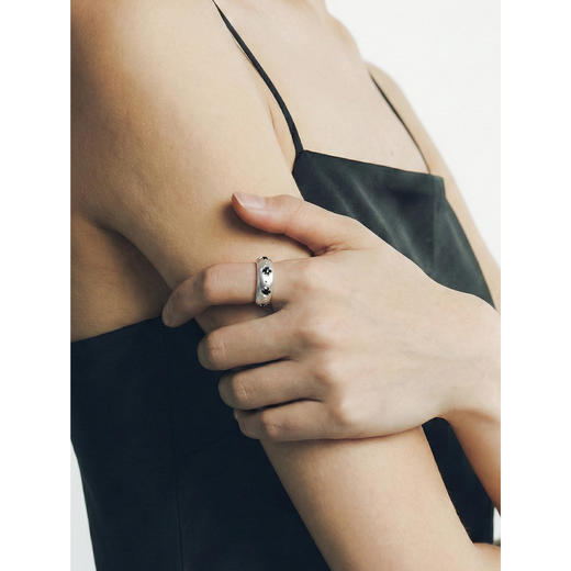 含晖·玲珑系列-镂空宝石戒指 商品图6