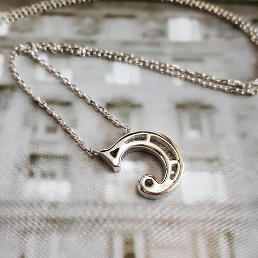 【天然正品】AU750白金简约时尚弯月造型0.252克拉群镶钻石吊坠项链070226TJ02 商品图4