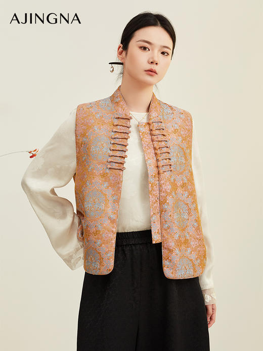 【青釉色提花】阿菁娜冬季新款马甲青釉色撞色提花设计立领宽松版型新中式细节感外套F30D203028 商品图2