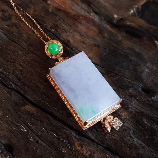 【天然正品】A货翡翠AU750玫瑰金镶钻镶天然细腻糯种紫罗兰飘绿平安无事牌翡翠吊坠项链43.8*17.0*8.2MM（皆取最大值）281025AH65 商品图4