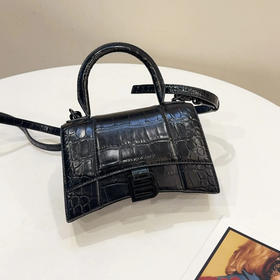 巴黎世家 Hourglass xs 鳄鱼压纹牛皮 so black 沙漏包