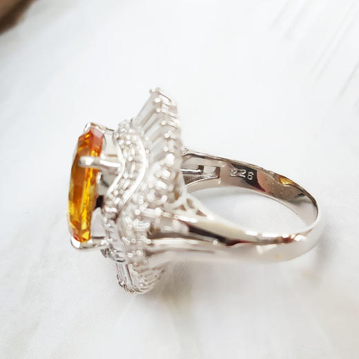 【天然正品】PT900收藏级铂金豪镶钻镶天然9.61克拉金丝雀艳黄色蓝宝石戒指14号（戒圈可改）290126TJ37 商品图7