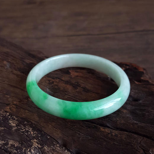 【天然正品】A货翡翠天然精品正桩细腻无纹裂糯种飘辣阳绿58号翡翠手镯110126TJ01 商品图2