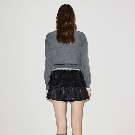 玛克门店发货: MAXRIENY浅灰色蕾丝拼接针织衫2026春季新款复古刺绣开衫毛衣上衣MF80SW006 商品图3