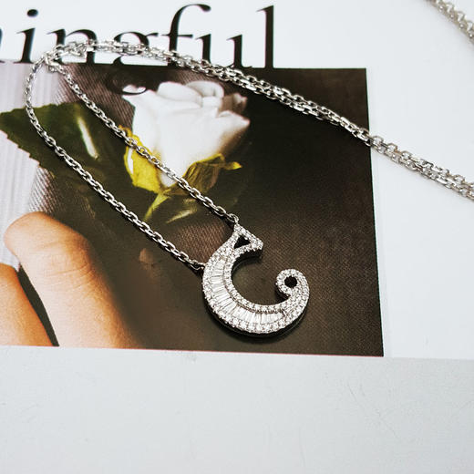 【天然正品】AU750白金简约时尚弯月造型0.252克拉群镶钻石吊坠项链070226TJ02 商品图2