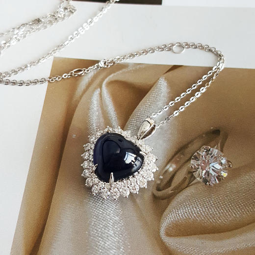 【天然正品】AU750白金镶天然心型7.92克拉皇家蓝蓝宝石吊坠项链070226TJ03 商品图2