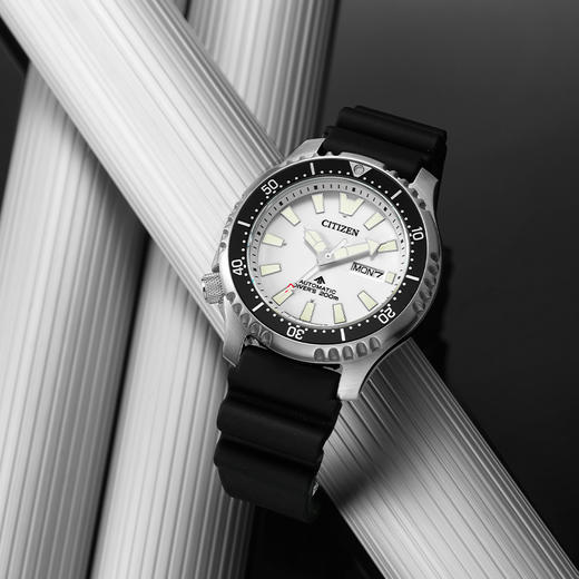 西铁城官方正品不锈钢表壳 PU橡胶表带蓝宝石玻璃表镜200米防水机械男表NY0118-11AB 商品图3