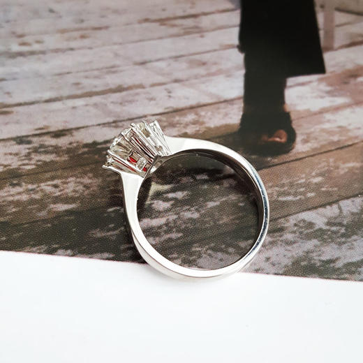 【天然正品】PT950铂金经典简约四爪款1.20克拉钻石戒指14号（戒圈可改）090226NJS26 商品图5