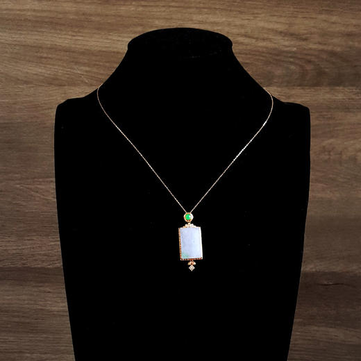 【天然正品】A货翡翠AU750玫瑰金镶钻镶天然细腻糯种紫罗兰飘绿平安无事牌翡翠吊坠项链43.8*17.0*8.2MM（皆取最大值）281025AH65 商品图8