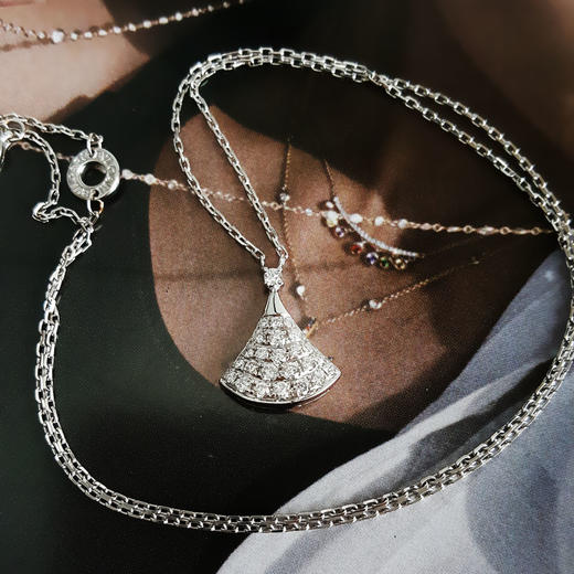 AU750白金时尚经典定制款扇子造型钻石吊坠项链44CM（长度可调节）080226NJS19 商品图4