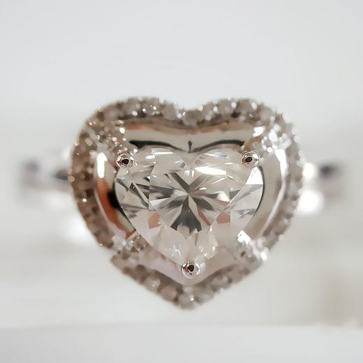 【天然正品】AU750白金简约时尚爱心造型四爪款1.01克拉钻石戒指14号（戒圈可改）090226NJS21 商品图2