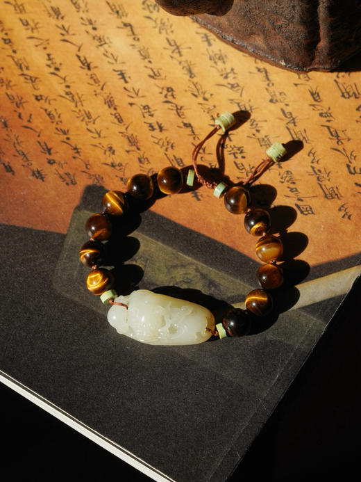 和田玉瑞兽虎眼石 商品图0