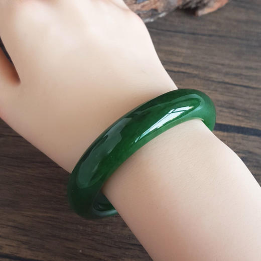 【天然正品】天然精品无杂裂俄料菠菜绿无黑点和田玉碧玉56号手镯130126NJS34 商品图7