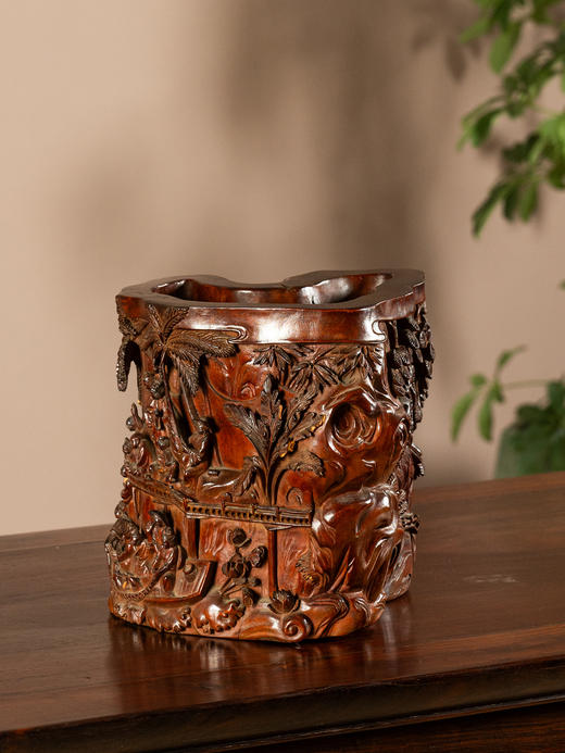 清	龙眼木满雕山水人物故事随形笔筒 商品图0