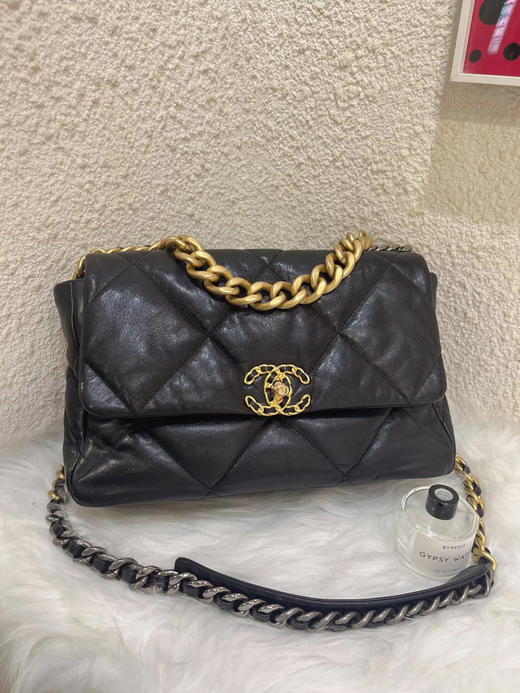 Chanel 19bag 黑金 中号 山羊皮 斜挎包 商品图0
