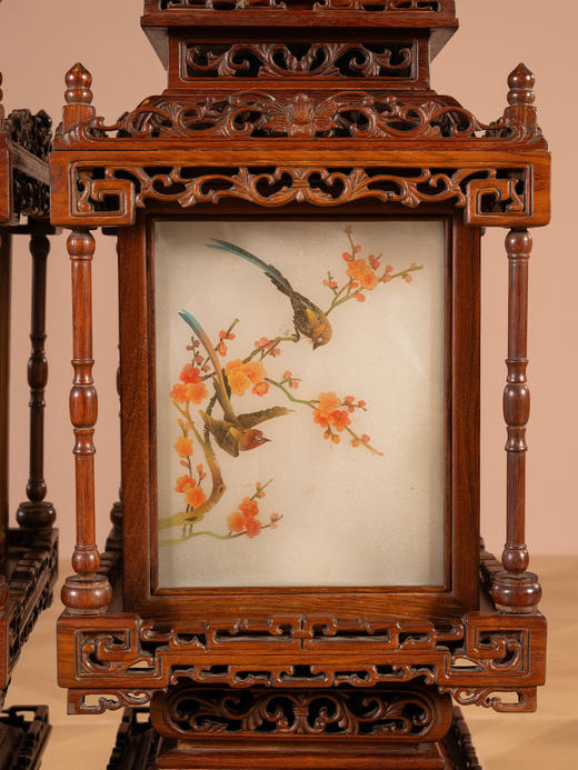 二十世纪	红木透雕花卉纹宫灯（一对） 商品图2