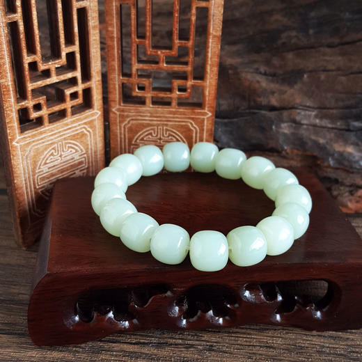 【天然正品】天然无杂裂约11*12MM和田玉青玉桶珠手串17CM（弹力绳）130126NJS37 商品图5