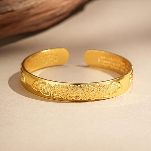 【牡丹沙金手镯】敦煌沙金宽版牡丹花心经开口手镯女新中式錾刻花朵开口手镯仿黄金实心小众高级感镯子 商品图0
