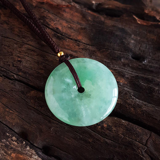 【天然正品】A货翡翠天然糯种绿底飘阳绿平安扣翡翠（吉祥、如意）吊坠项链27.5*27.5*5.2MM（皆取最大值）130126NJS39 商品图3