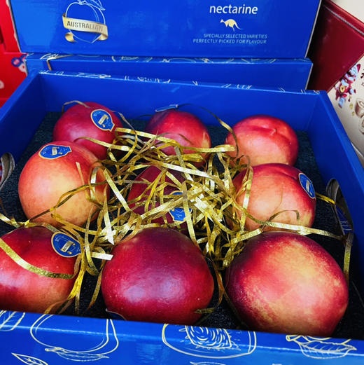 【澳洲金腰带】The Chosen One’s 黄油桃🍑浓郁的桃香，闻着就很治愈🌈咬开红润的外皮⭐是金黄多汁的果肉，富含果胶，丰富铁质，女孩多吃补血补 商品图8