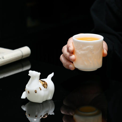 【“马到成功+马上有财”冰种璞玉礼盒】 非遗大师监制 原矿瓷泥 温润细腻 通透如冰 商品图4