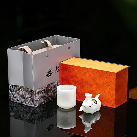 【“马到成功+马上有财”冰种璞玉礼盒】 非遗大师监制 原矿瓷泥 温润细腻 通透如冰 商品图1