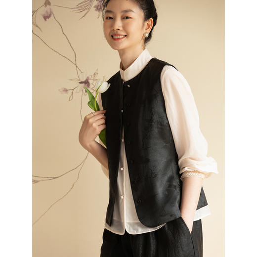 牧衣游原创 重磅提花香云纱马夹新款极简黑色禅意中式开衫 梅花赋 商品图2