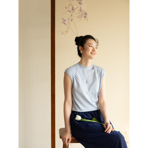 牧衣游原创 纯羊毛毛织手工刺绣毛衣新款通勤简约无袖上衣 逐月 商品图3