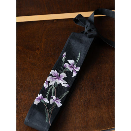 牧衣游原创 重磅龟裂纹手工刺绣香云纱腰封 沐雪【不支持会员折】 商品图1