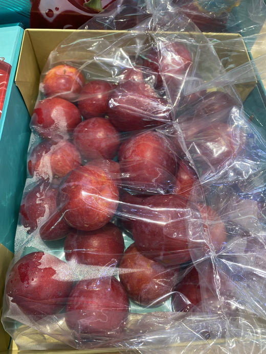 智利樱桃李 好吃 水分好 味道浓郁 口感甜 商品图0