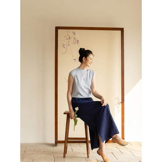 牧衣游原创 深青蓝香云纱半身裙新款爽滑垂感显瘦直筒半裙 听云 商品图3