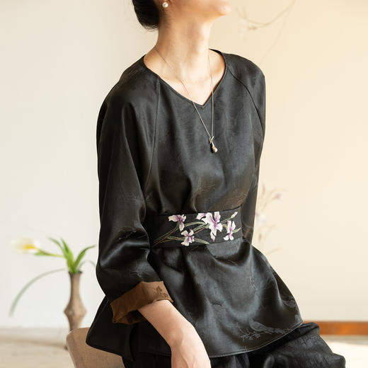 牧衣游原创 重磅龟裂纹手工刺绣香云纱腰封 沐雪【不支持会员折】 商品图0