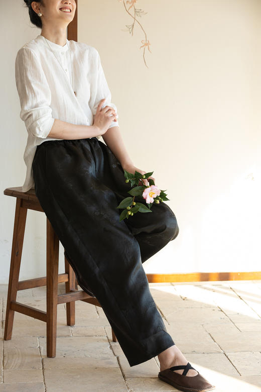 牧衣游原创 25姆米重磅香云纱休闲长裤新款黑色垂感真丝裤子 纸雀 商品图5