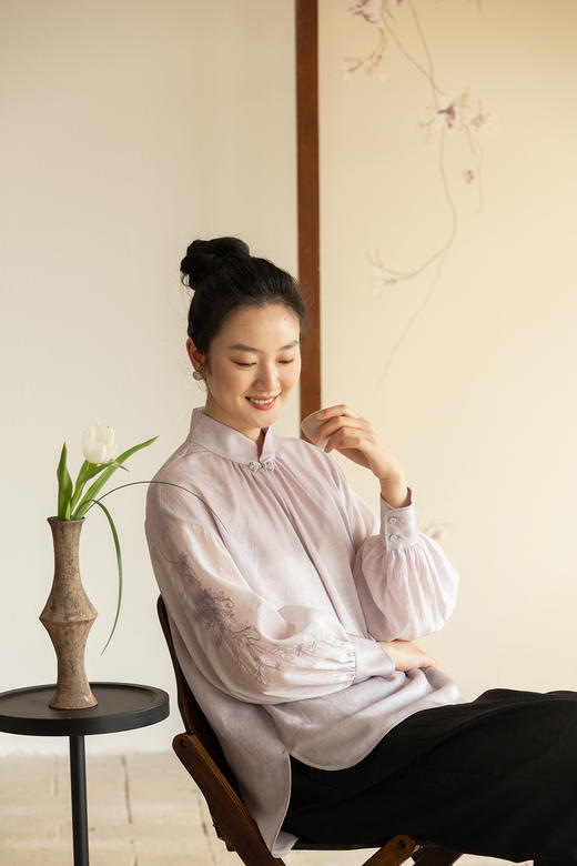 牧衣游原创 丝棉机绣小衫新款轻薄通勤气质文艺百搭中式衬衫 见荧 商品图5