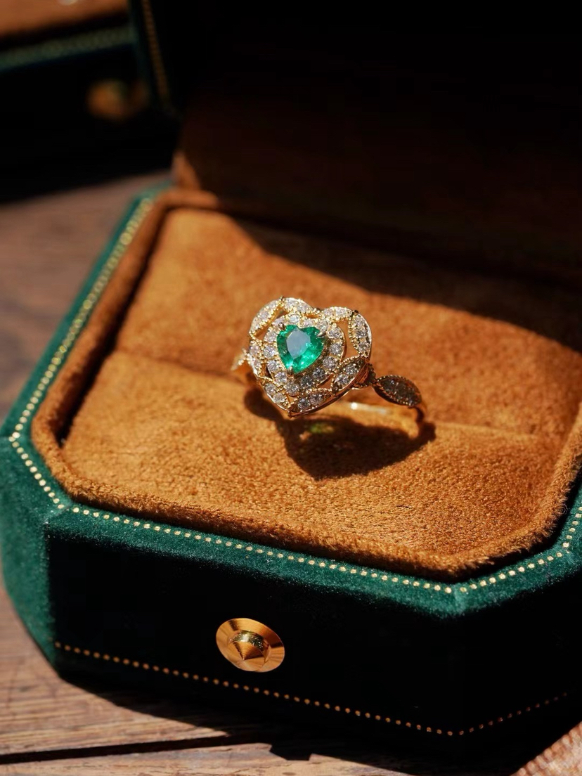 【喆】祖母绿爱心戒指