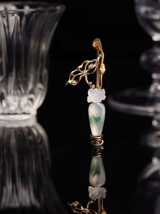 【喆】翡翠莲花瓶胸针 商品图0