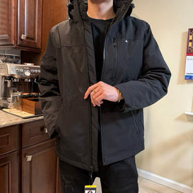 太划算了📣仅限黑色历史最低498元Tommy男士两件装冲锋衣来啦 有内胆