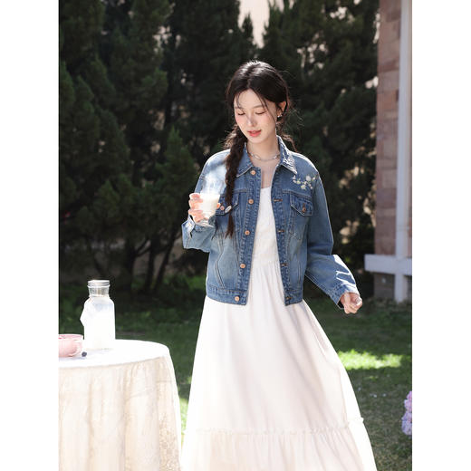 鹿向南「朦胧光泽」复古绣花牛仔外套女春季宽松设计感蓝色短外套 商品图1