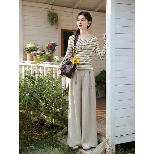 鹿向南「鹿鹿幽鸣」绿色条纹长袖t恤女春收腰修身小众设计感上衣 商品图0