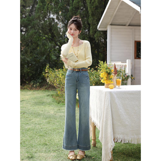 鹿向南「卡洛蒂斯」蓝色微喇牛仔裤女2026春季新款休闲显瘦长裤子 商品图2