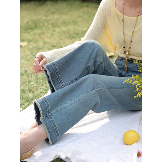 鹿向南「卡洛蒂斯」蓝色微喇牛仔裤女2026春季新款休闲显瘦长裤子 商品图0