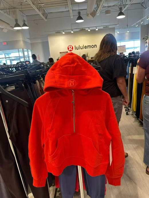 🉐699 Lululemon 半拉链scuba ，色号HTHT热辣红，只有XS/S码，125斤内 商品图1
