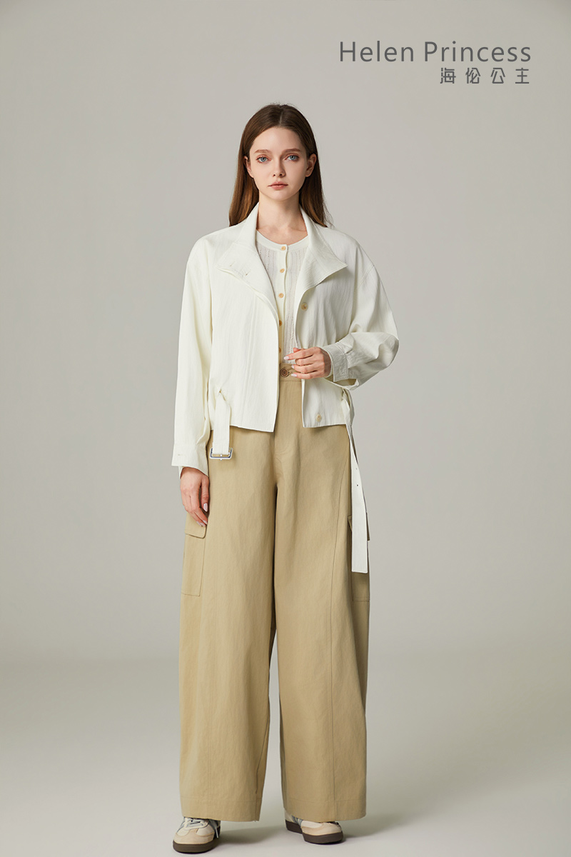 休闲立领白色外套