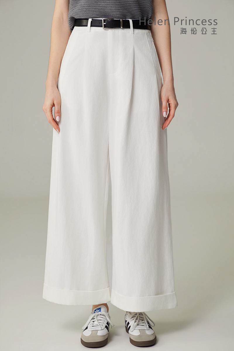 卷边阔腿裤配腰带